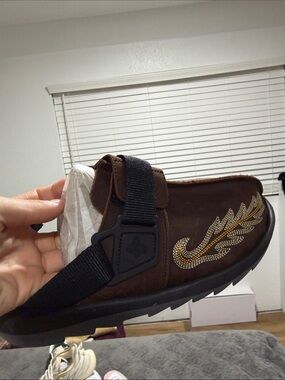 Reebox sandals